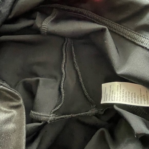 Top Seller Spanx Faux Leather Legging Size‎ Medium - Picture 6 of 7